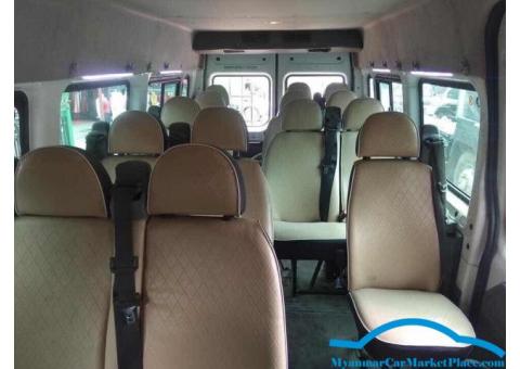 Ford transit လေးပါ ။ ဂီယာဘောက်လဲရမယ်။ကျန်‌‌တာအကုန်‌ေကာင်းတ